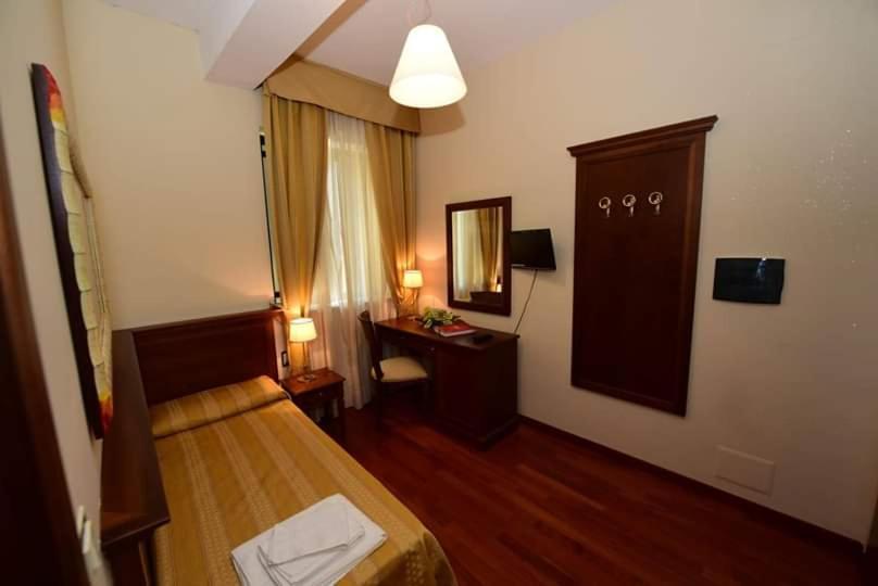 Albergo La Locanda Degli Apolidi Atena Lucana Zewnętrze zdjęcie