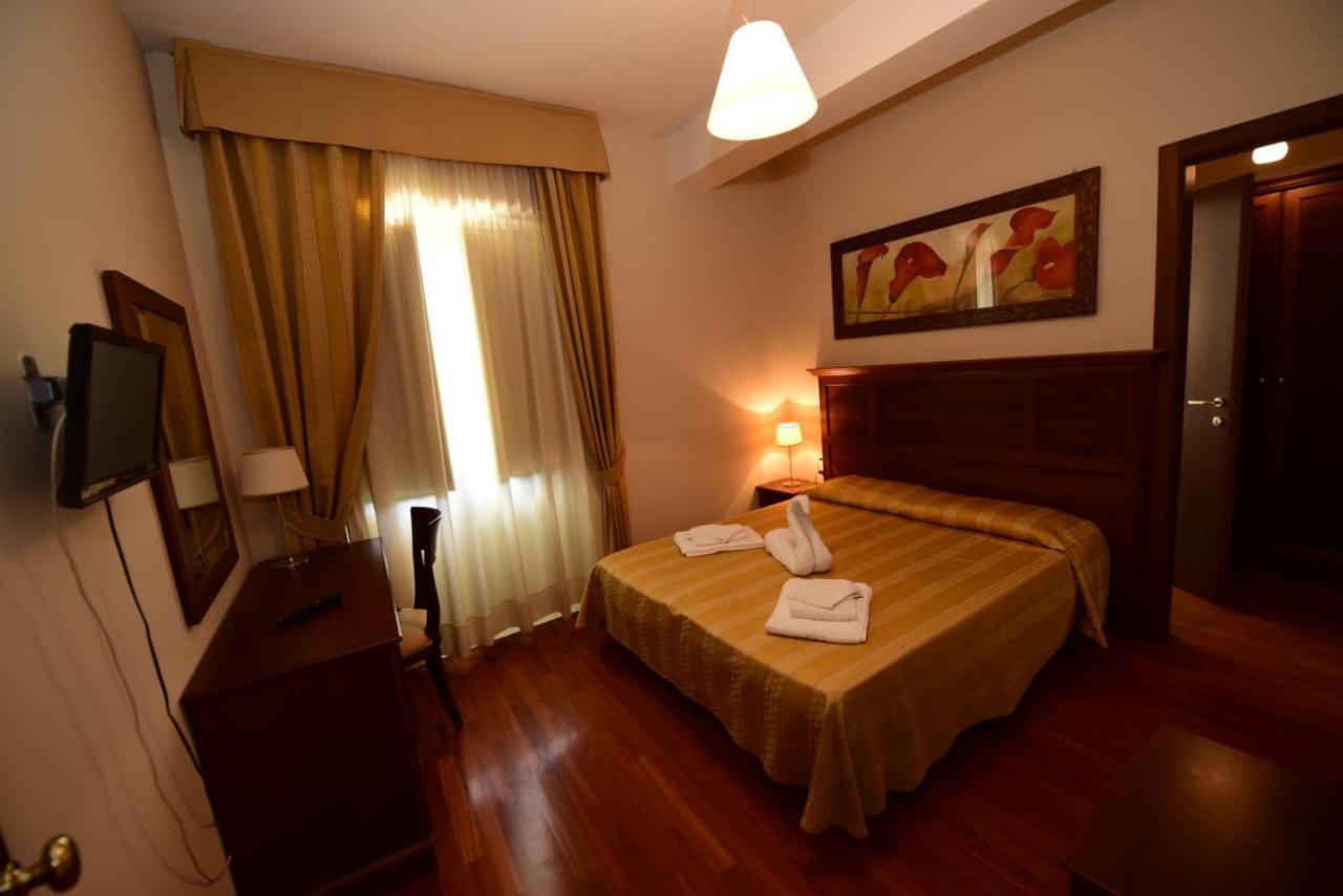Albergo La Locanda Degli Apolidi Atena Lucana Zewnętrze zdjęcie